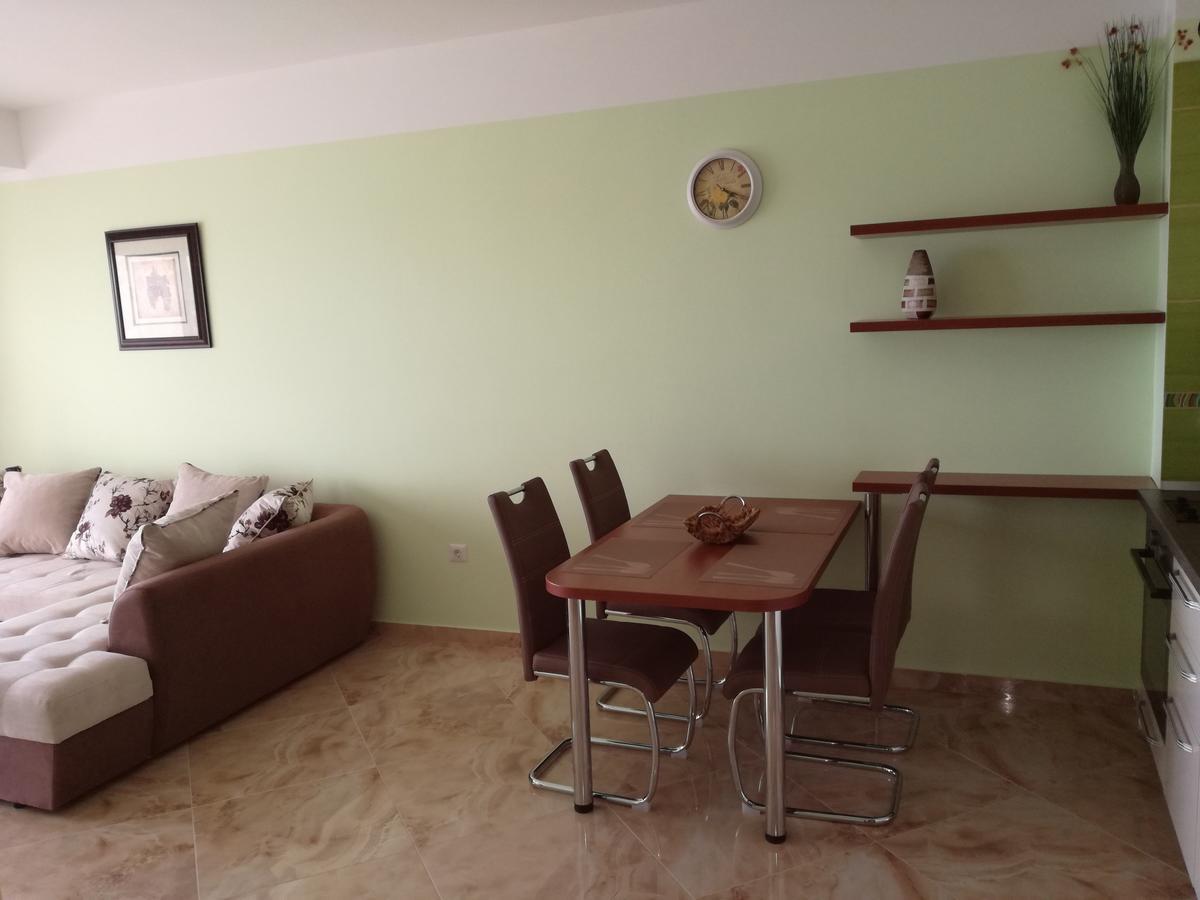 Apartment Sea Space 3 Dobra Voda Esterno foto